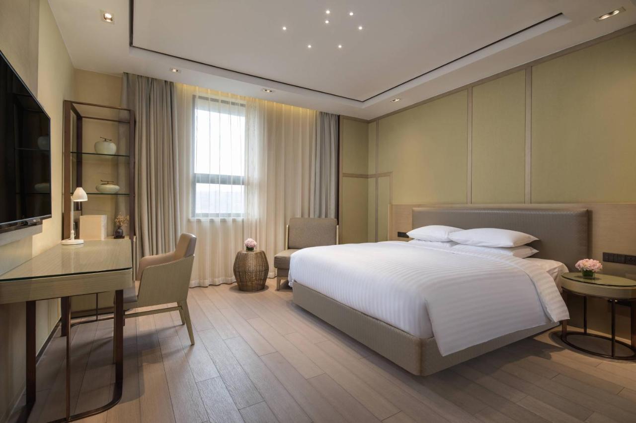 Courtyard By Marriott Shanghai International Tourism And Resorts Zone Exteriör bild
