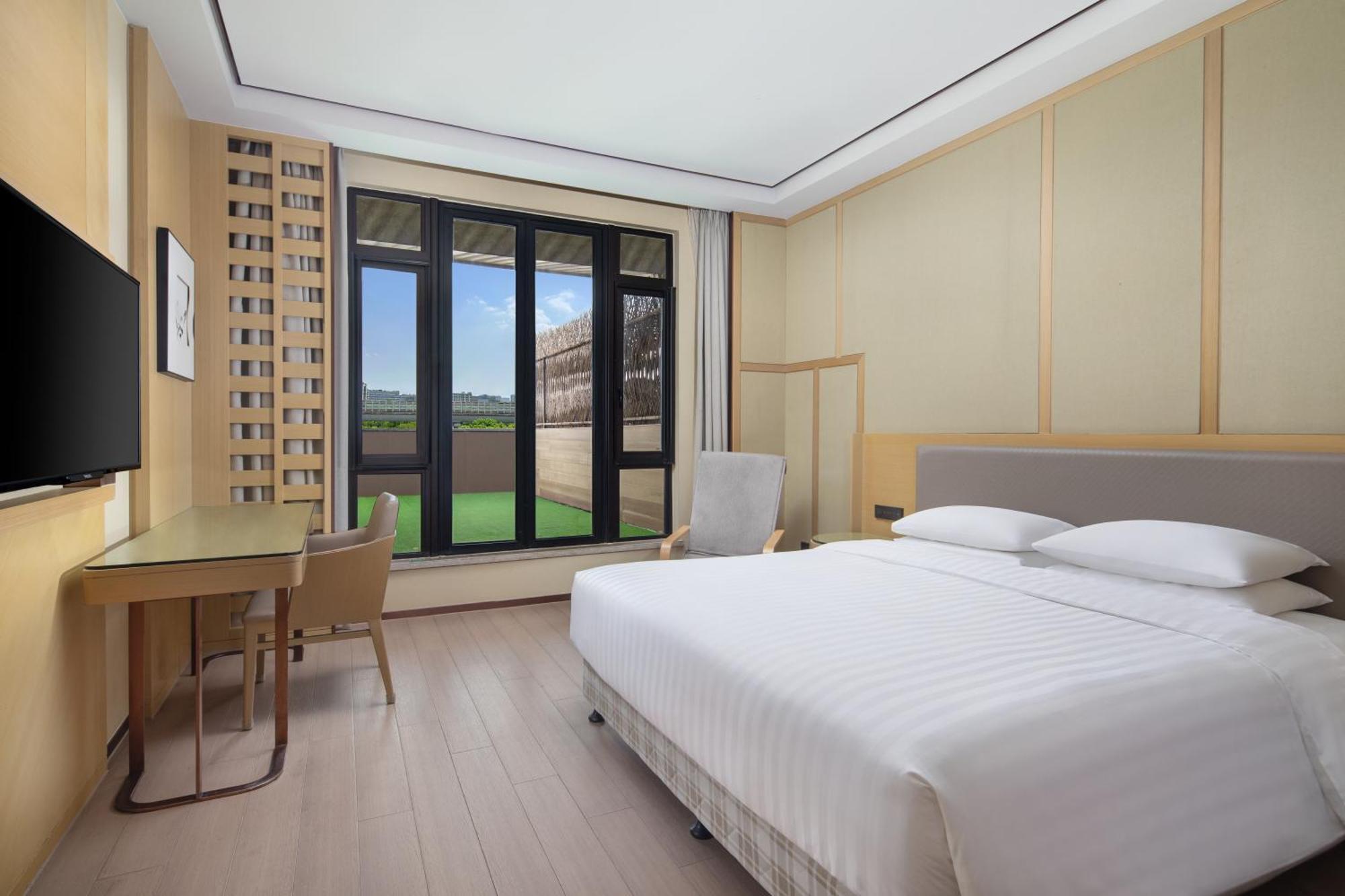 Courtyard By Marriott Shanghai International Tourism And Resorts Zone Exteriör bild